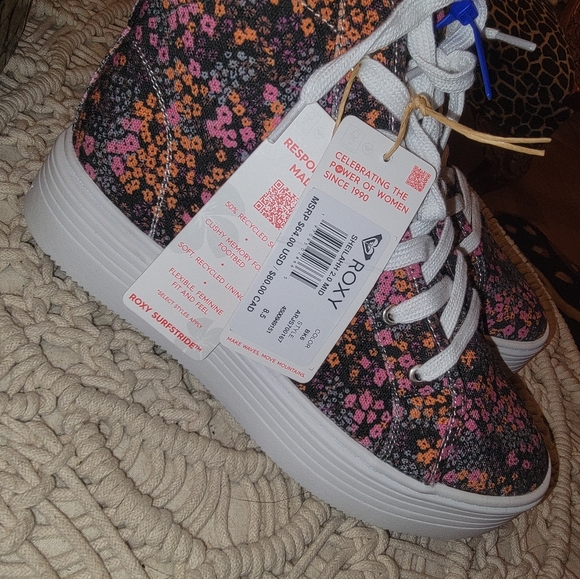 Roxy Sheilahh 2.0 Floral Shoes - Picture 3 of 9